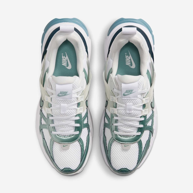 Tênis Nike V2K Run Feminino - Foto 4