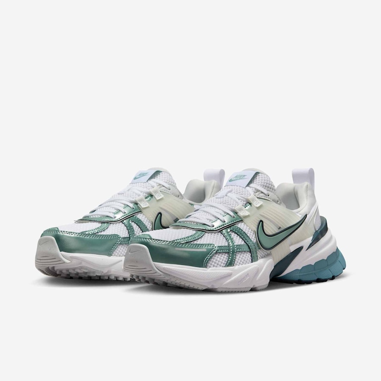 Tênis Nike V2K Run Feminino - Foto 5