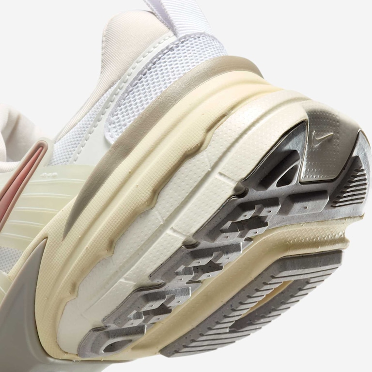 Tênis Nike V2K Run Feminino - Foto 8