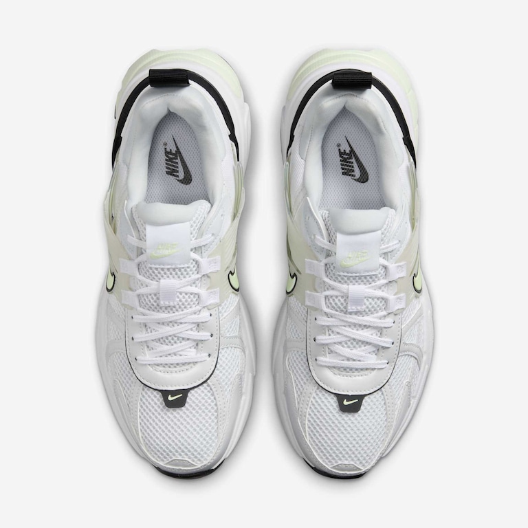Tênis Nike V2K Run Feminino - Foto 4