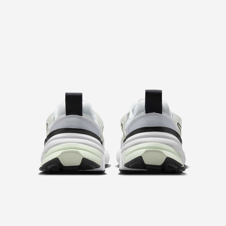 Tênis Nike V2K Run Feminino - Foto 6