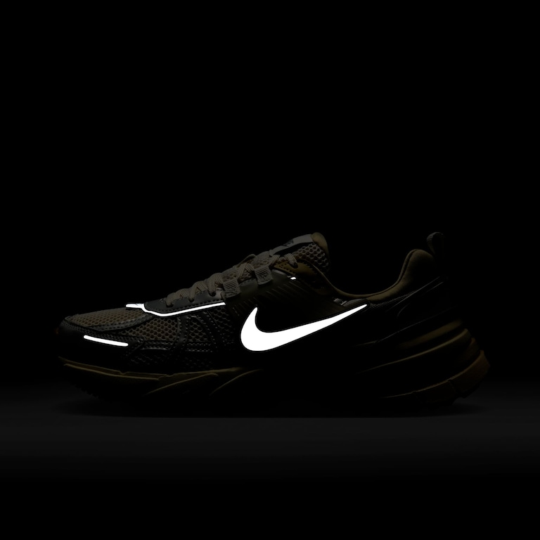 Tênis Nike V2K Run Feminino - Foto 10