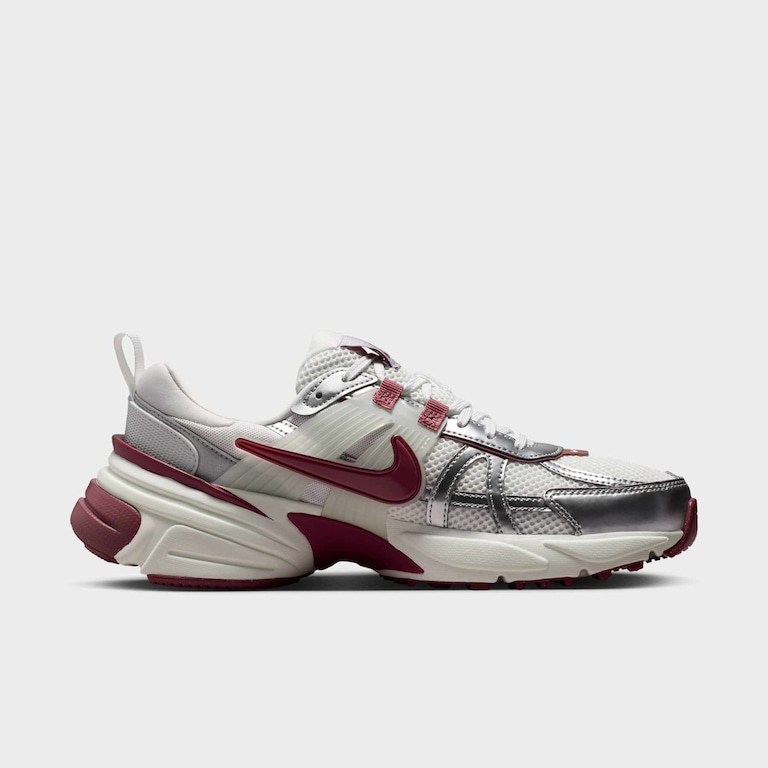 Tênis Nike V2K Run Feminino - Foto 3