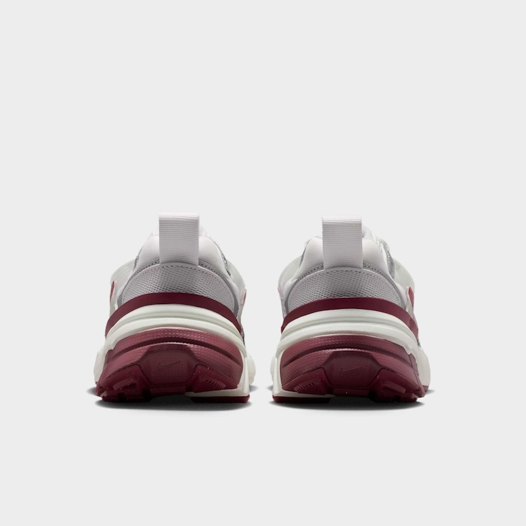 Tênis Nike V2K Run Feminino - Foto 6