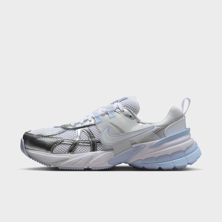 Tênis Nike V2K Run Feminino - Foto 1