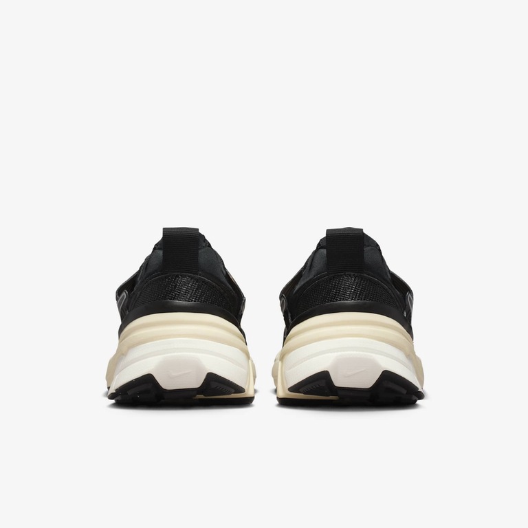 Tênis Nike V2K Run Feminino - Foto 6