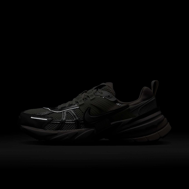 Tênis Nike V2K Run Feminino - Foto 10