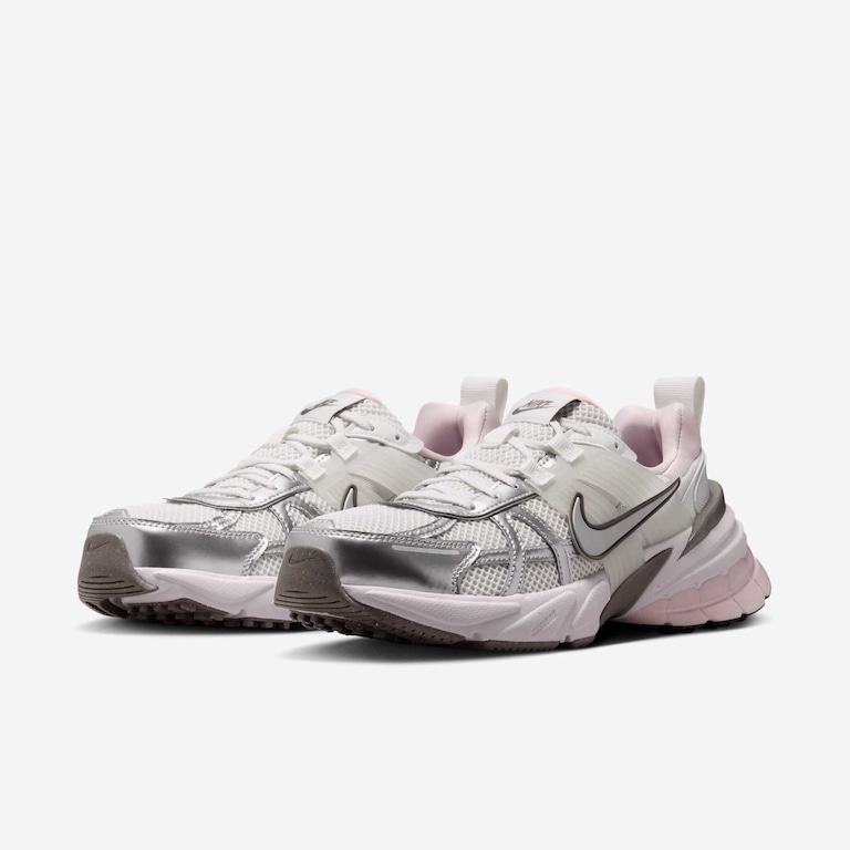 Tênis Nike V2K Run Feminino - Foto 5