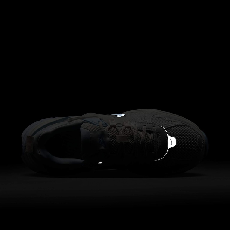 Tênis Nike V2K Run Feminino - Foto 9