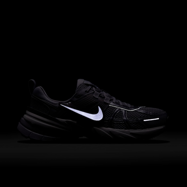 Tênis Nike V2K Run Feminino - Foto 11