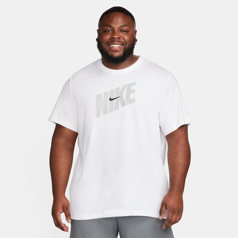 Camiseta Nike Dri-FIT Fitness Masculina - Foto 5