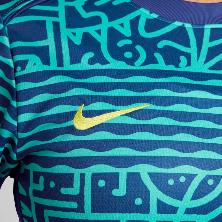 Camiseta Nike Brasil Pré Jogo Dri-FIT Academy Pro Feminina - Foto 4