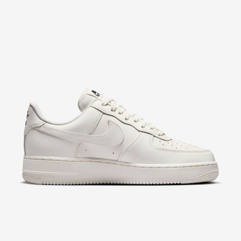 Tênis Nike Air Force 1 '07 Essential Feminino - Foto 4