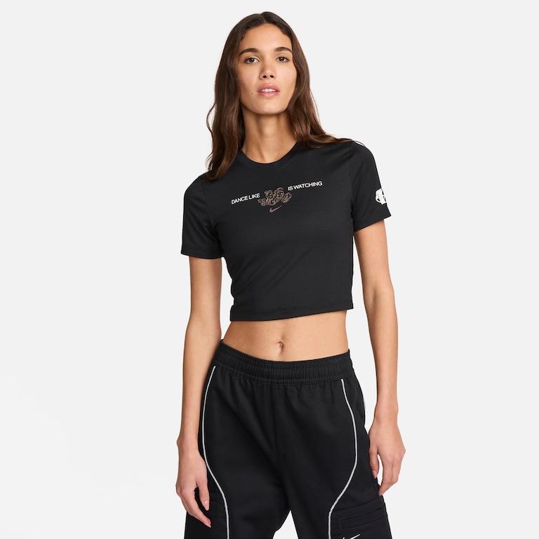 Camiseta Nike Sportswear Feminina - Foto 1