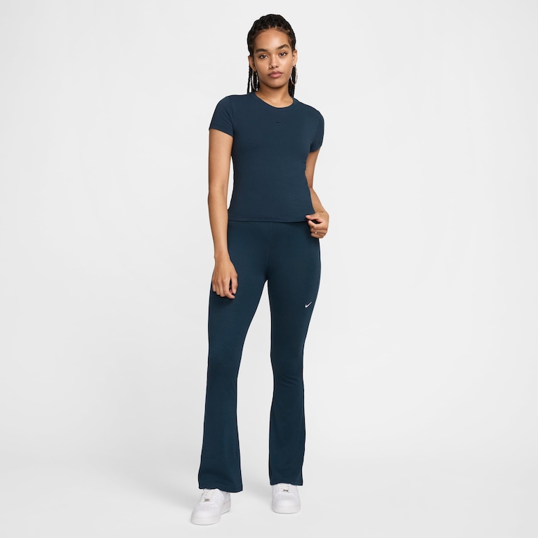 Camiseta Nike Sportswear Chill Knit Feminina - Foto 5