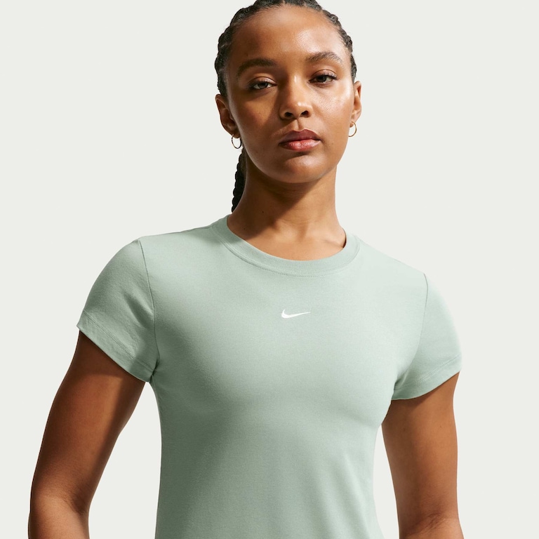 Camiseta Nike Sportswear Chill Knit Feminina - Foto 1