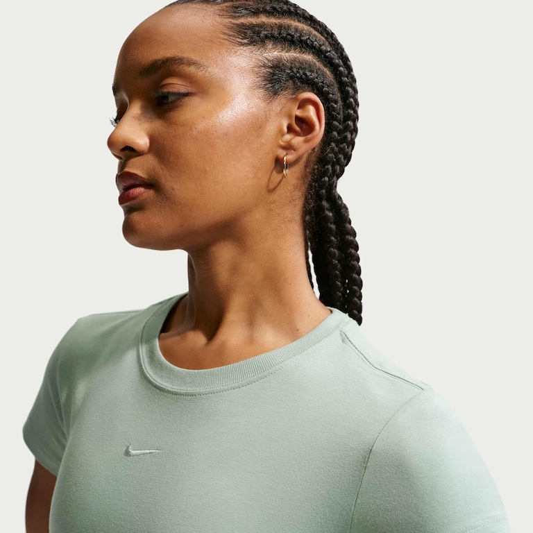 Camiseta Nike Sportswear Chill Knit Feminina - Foto 3