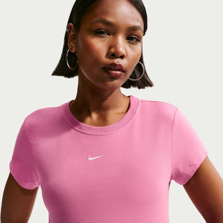 Camiseta Nike Sportswear Chill Knit Feminina - Foto 1