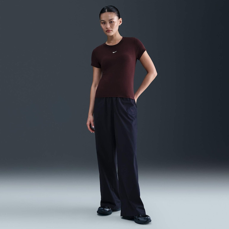 Camiseta Nike Sportswear Chill Knit Feminina - Foto 4