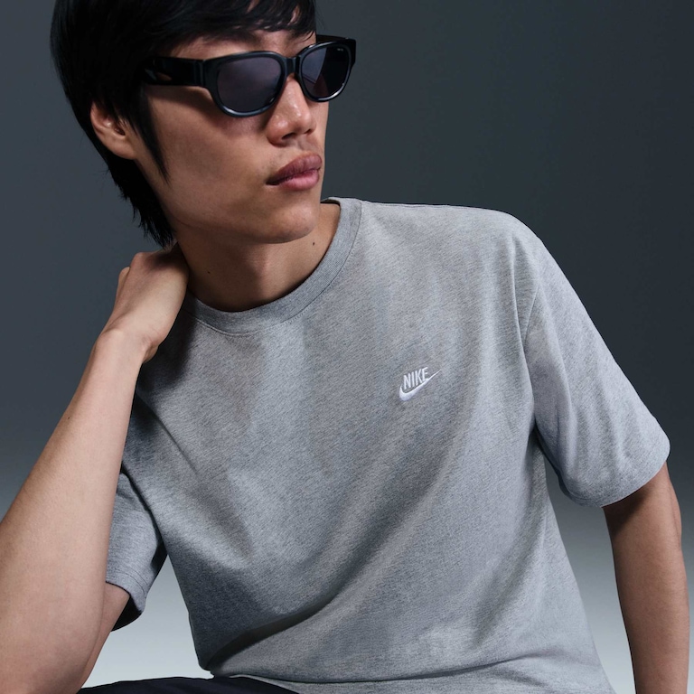 Camiseta Nike Sportswear Masculina - Foto 3