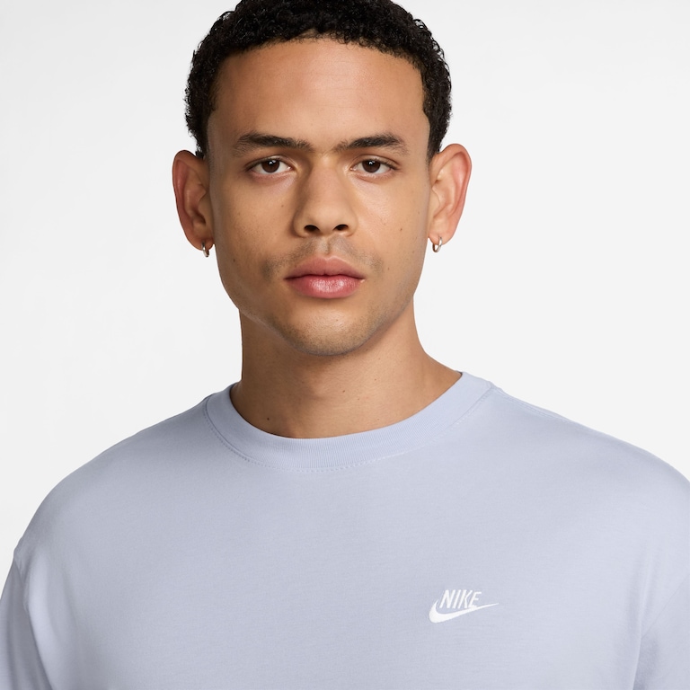 Camiseta Nike Sportswear Masculina - Foto 3