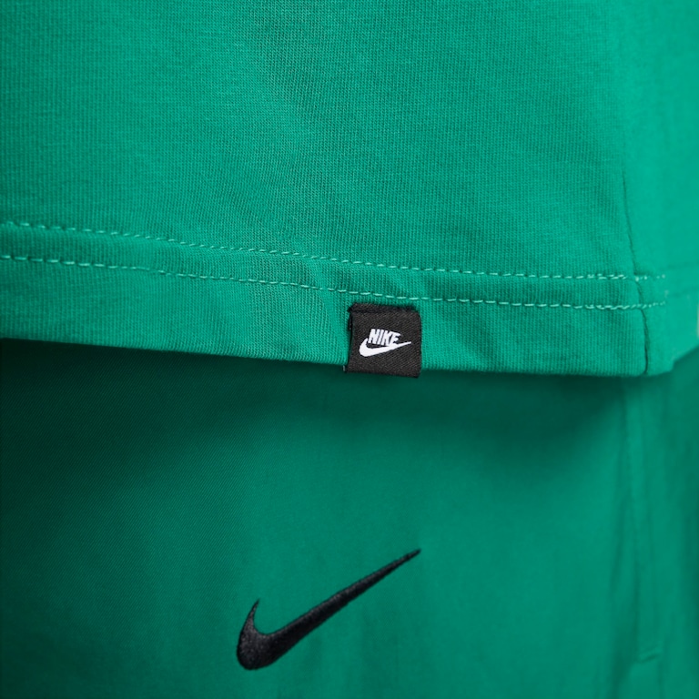 Camiseta Nike Sportswear Masculina - Foto 5