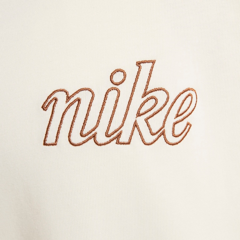 Camiseta Nike Sportswear Bear Feminina - Foto 2