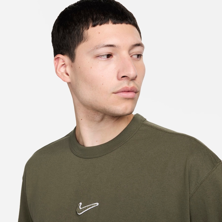 Camiseta Nike Sportswear Premium Essentials Masculina - Foto 2