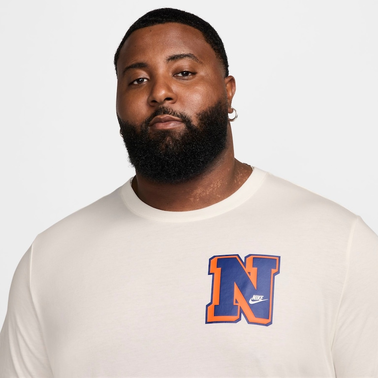 Camiseta Nike Sportswear Masculina - Foto 9