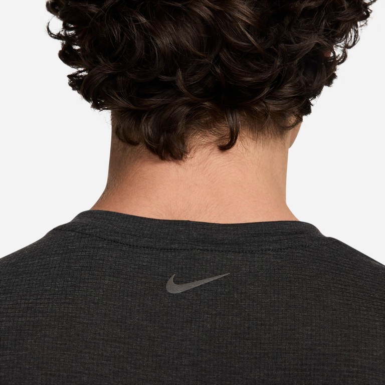 Camiseta Nike Dri-FIT Rise 365 Masculina - Foto 5