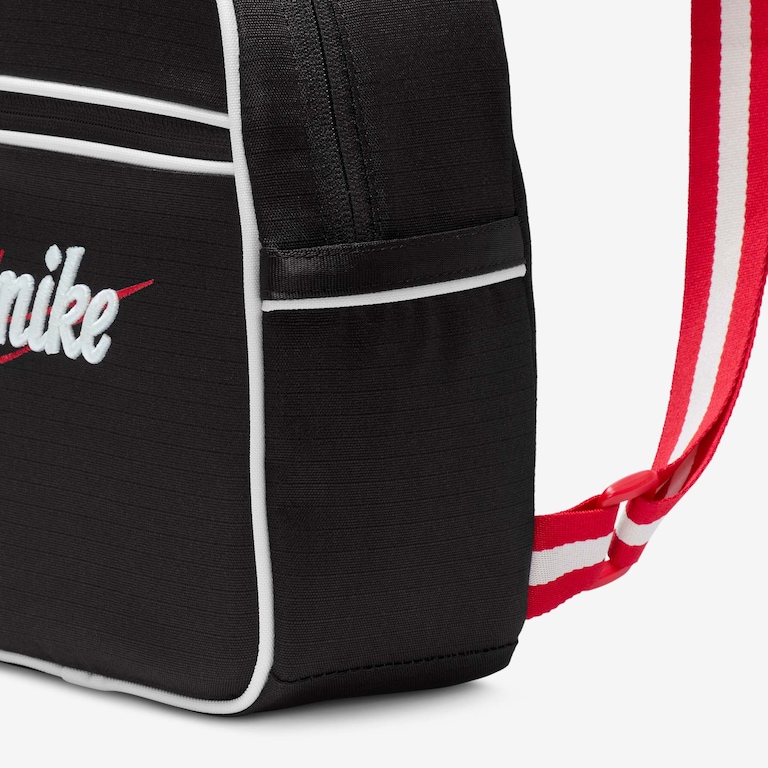 Mochila Nike Sportswear Futura 365 Feminina - Foto 6