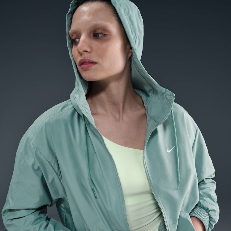 Jaqueta Nike Sportswear Essential Feminina - Foto 3