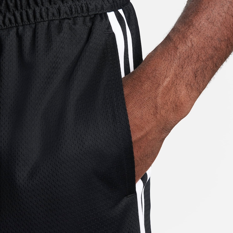 Shorts Nike Dri-FIT DNA Masculino - Foto 4