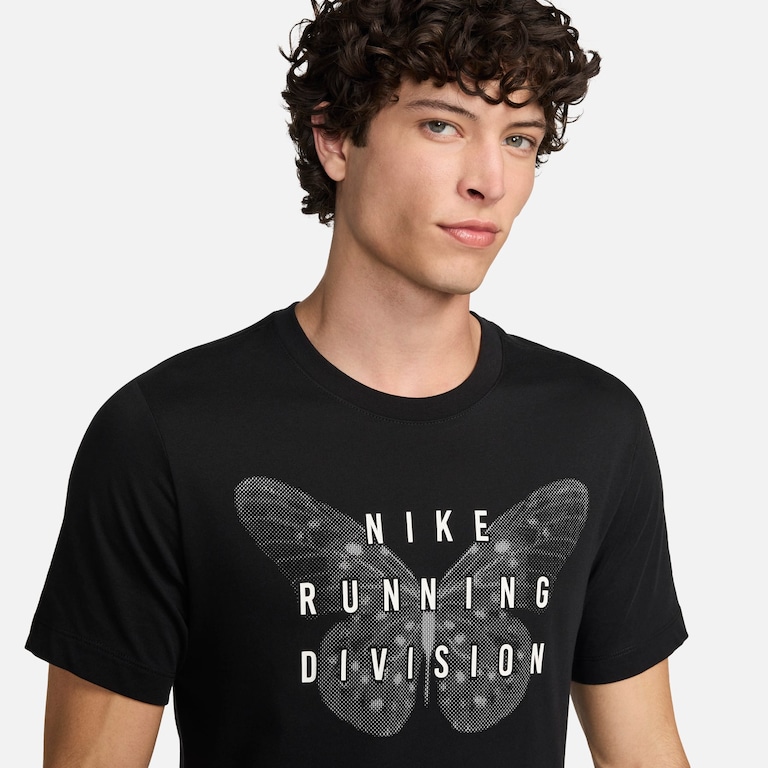 Camiseta Nike Dri-FIT Running Division Masculina - Foto 2