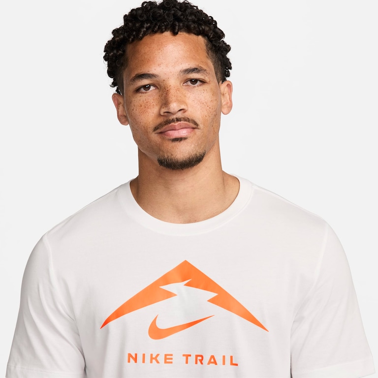 Camiseta Nike Dri-FIT Trail Masculina - Foto 2