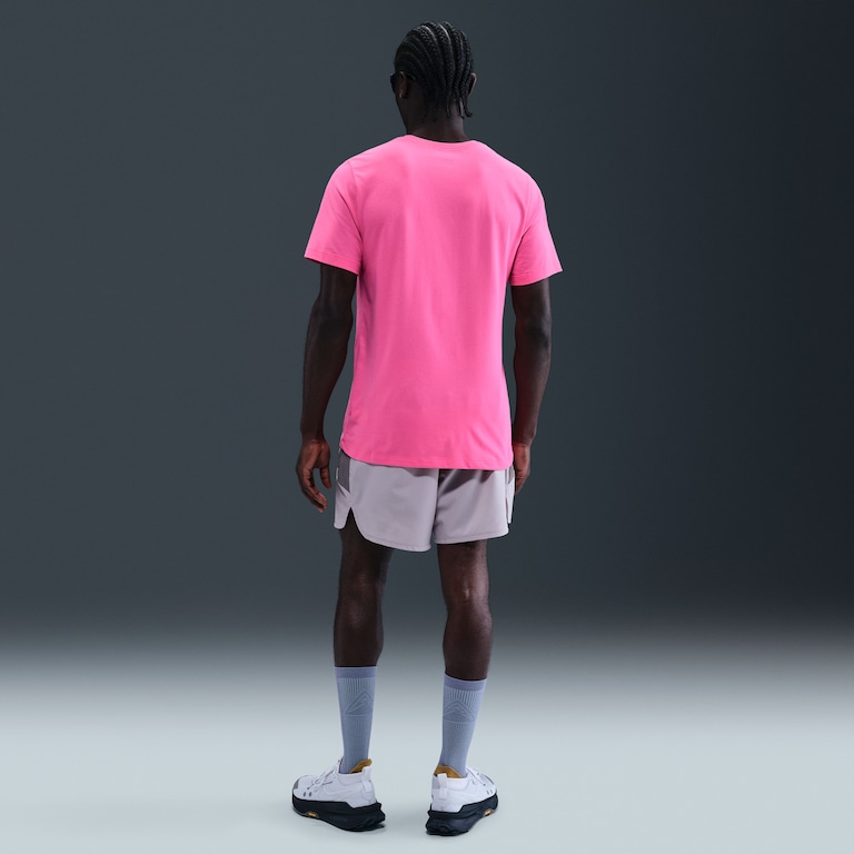 Camiseta Nike Dri-FIT Trail Masculina - Foto 5