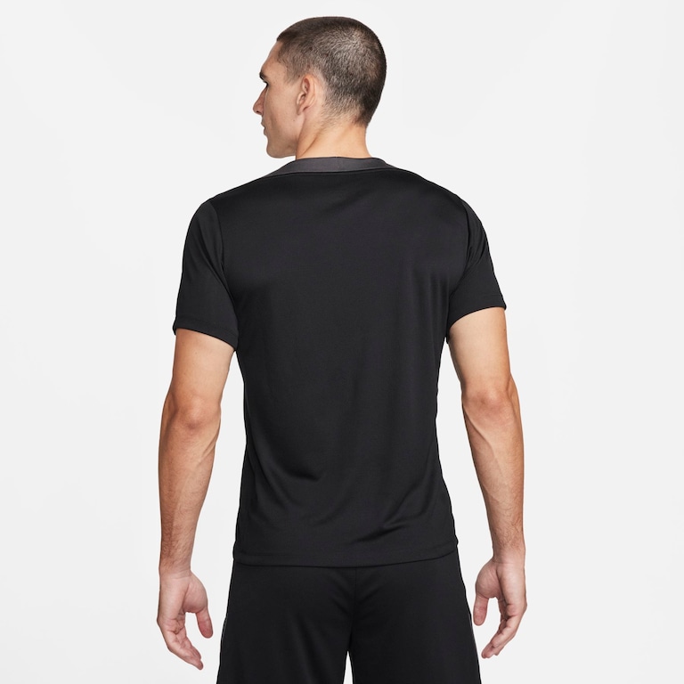 Camiseta Nike Dri-FIT Strike Masculina - Foto 2