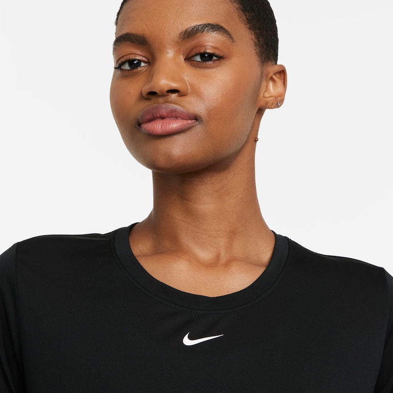 Camiseta Nike Dri-FIT One Croped Feminina - Foto 3