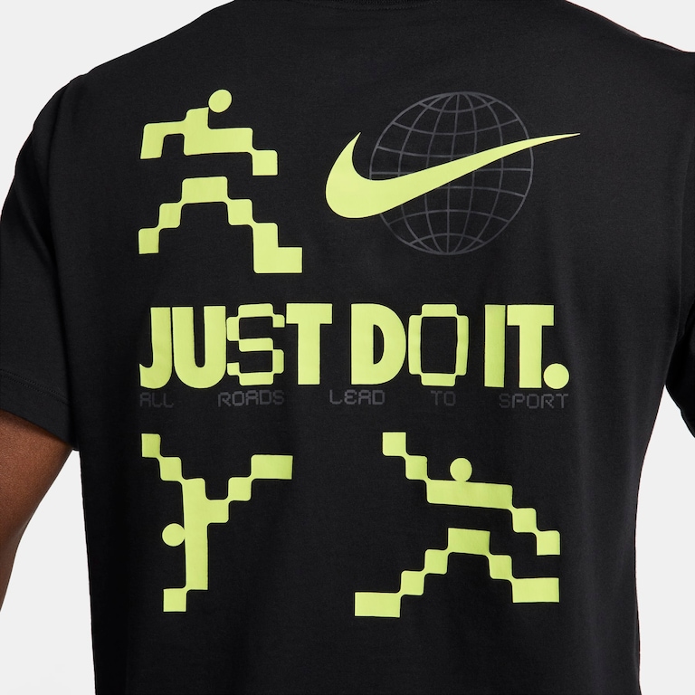 Camiseta Nike Sportswear Masculina - Foto 4