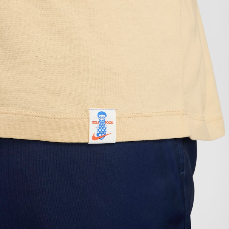 Camiseta Nike Sportswear Masculina - Foto 11