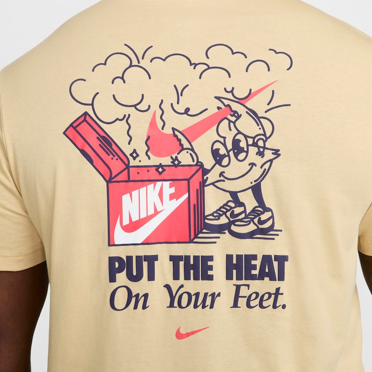 Camiseta Nike Sportswear Masculina - Foto 8
