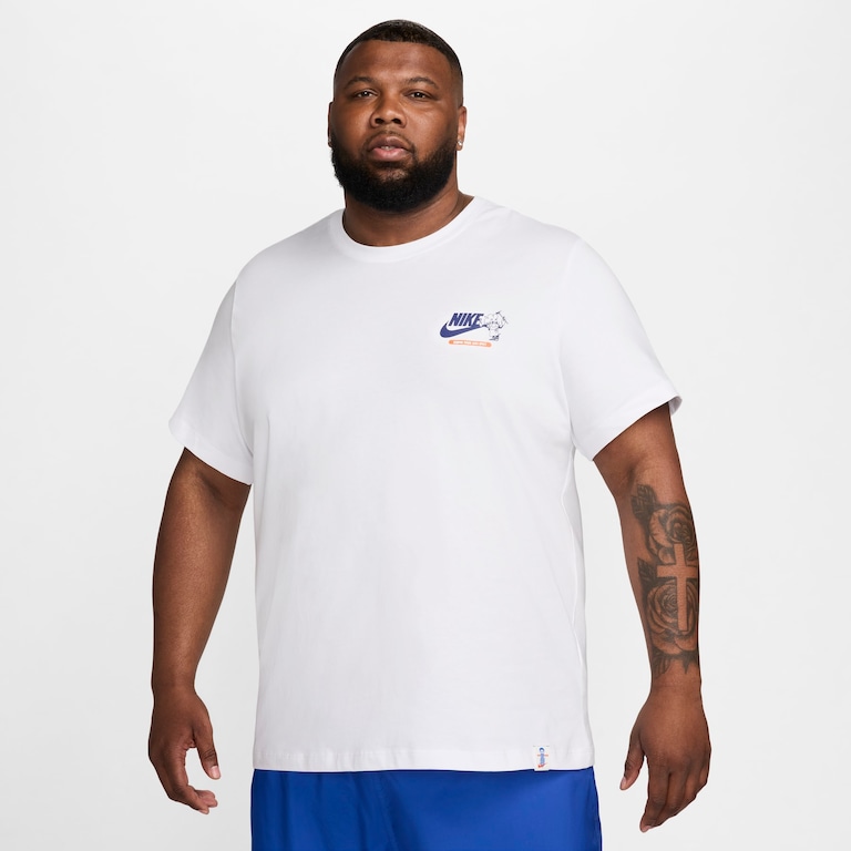 Camiseta Nike Sportswear Masculina - Foto 9