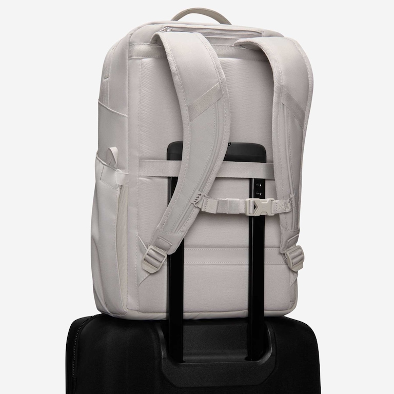 Mochila Nike Utility Masculina - Foto 4