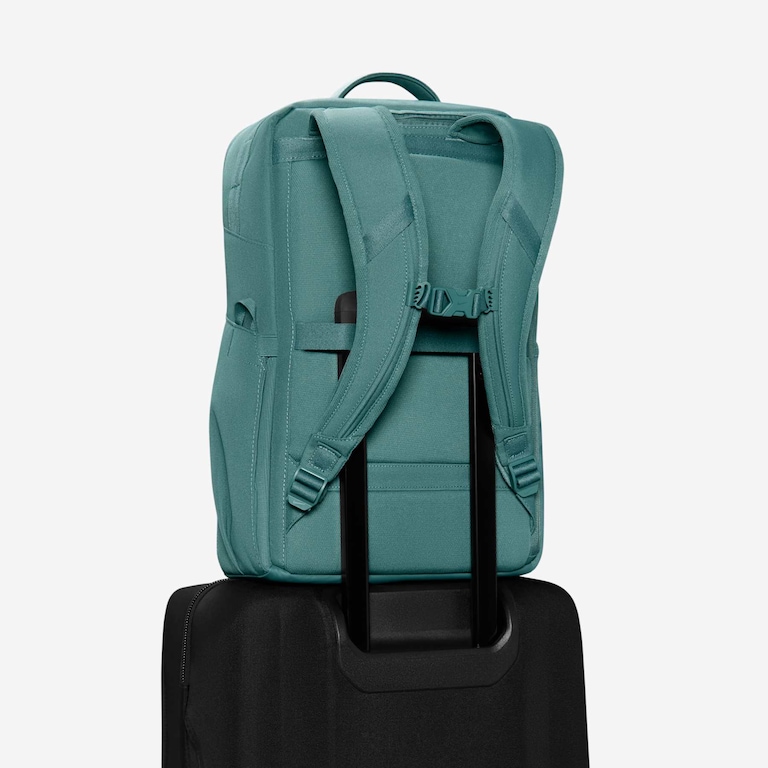 Mochila Nike Utility Masculina - Foto 12