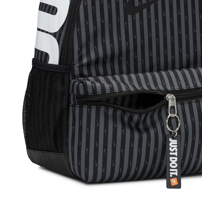 Mochila Nike Brasilia Mini JDI Infantil - Foto 5