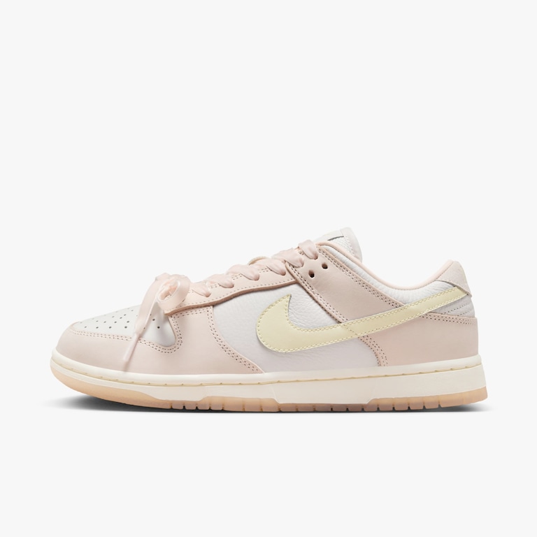 Tênis Nike Dunk Low Feminino - Foto 1