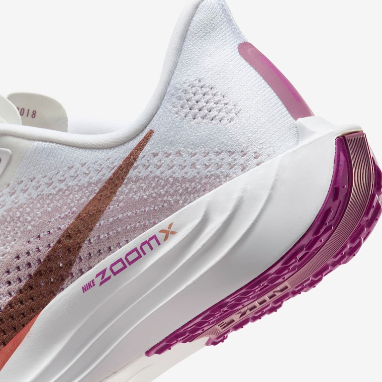 Tênis Nike Pegasus Plus Feminino - Foto 8