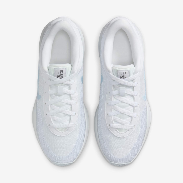 Tênis Nike Team Hustle Academy Masculino - Foto 4