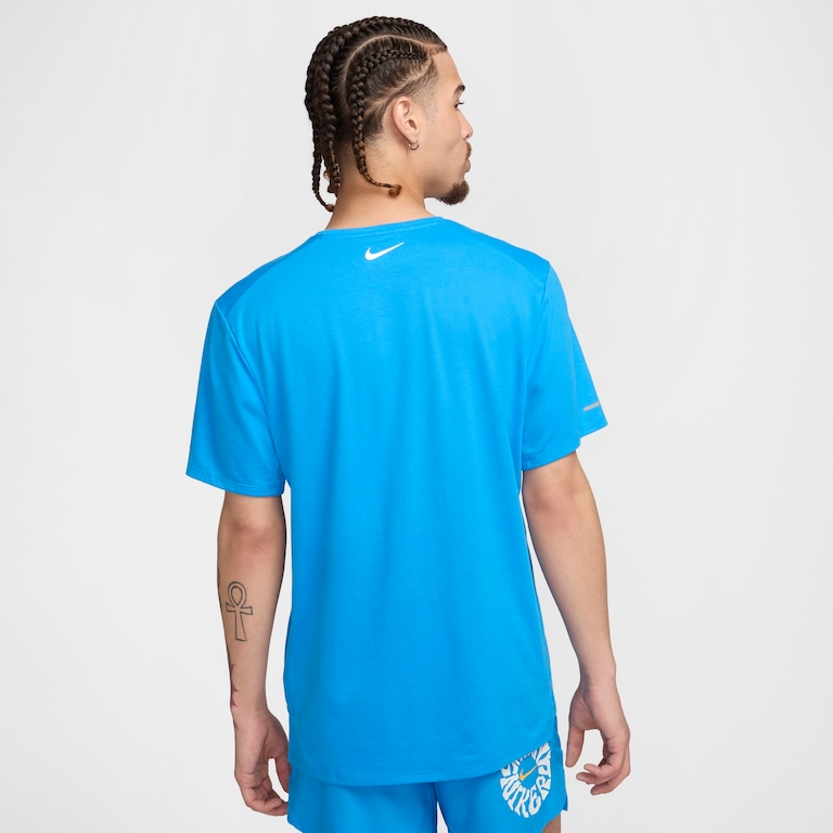 Camiseta Nike Dri-FIT Rise 365 Masculina - Foto 2
