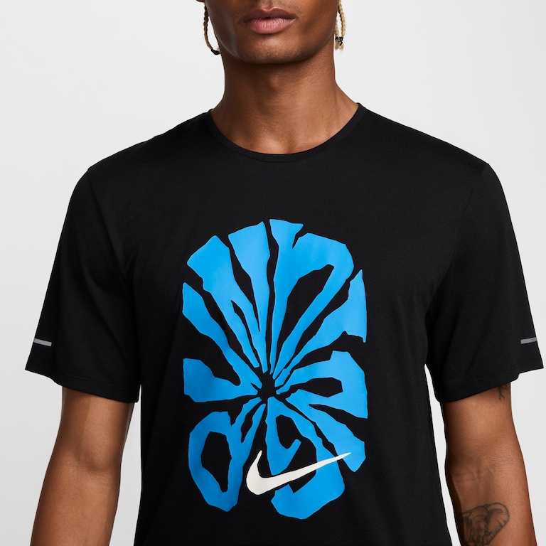 Camiseta Nike Dri-FIT Rise 365 Masculina - Foto 4